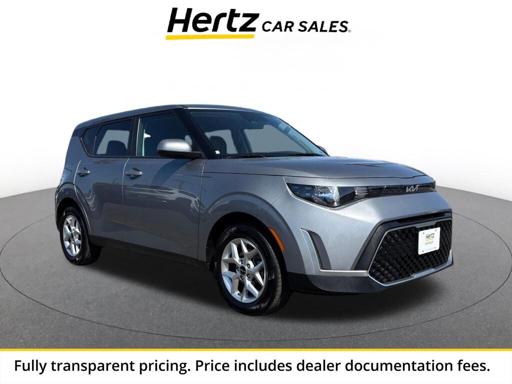 2025 Kia Soul LX — photo 1 of 13