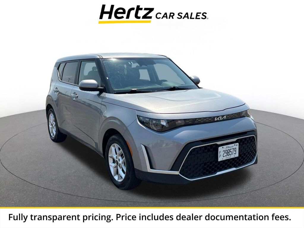 2025 Kia Soul LX — photo 1 of 13
