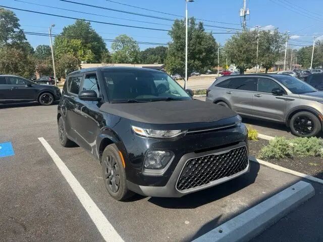 2022 Kia Soul LX — photo 1 of 13
