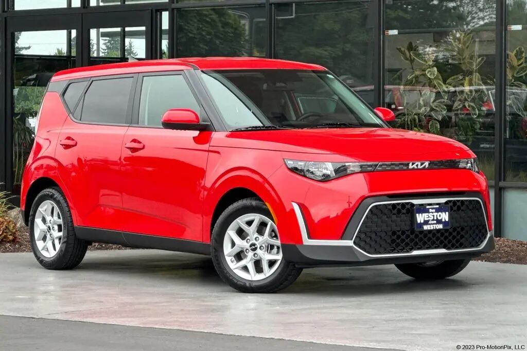 2023 Kia Soul LX — photo 1 of 1