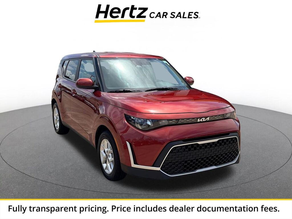2025 Kia Soul LX — photo 1 of 13