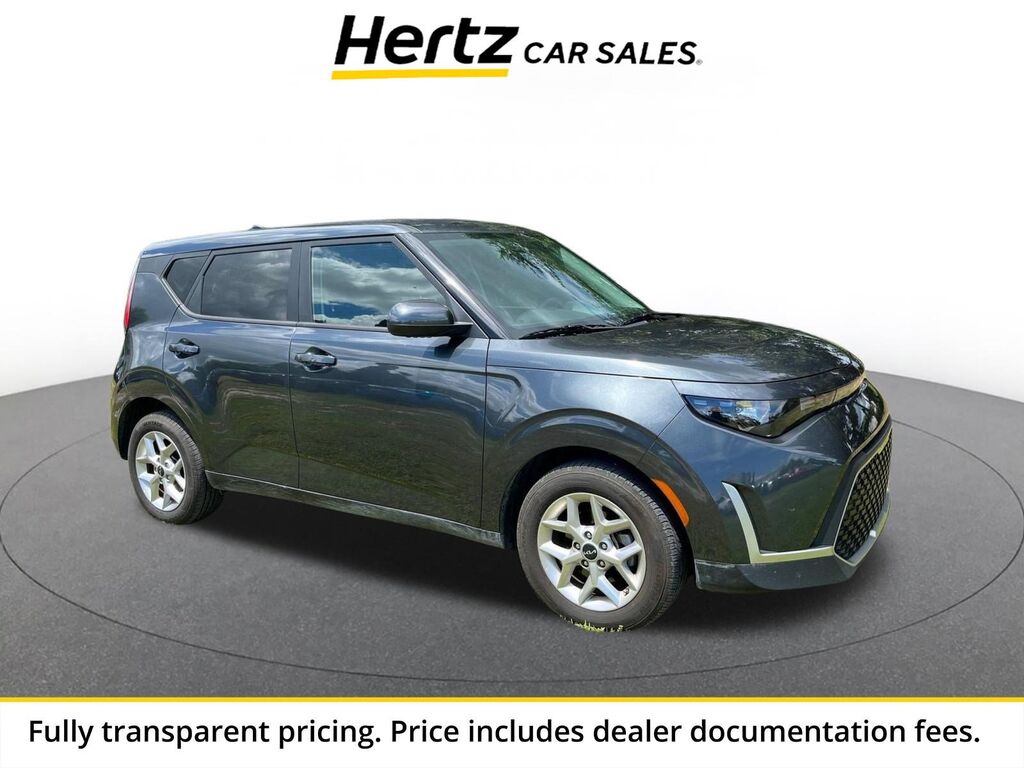 2025 Kia Soul LX — photo 1 of 11