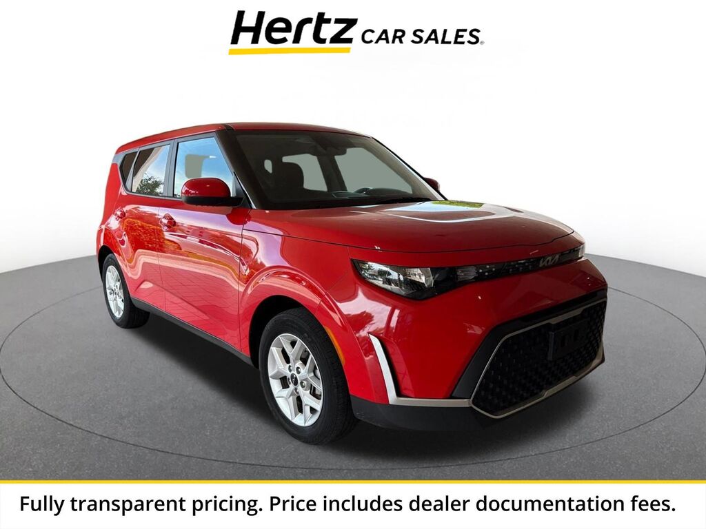 2025 Kia Soul LX — photo 1 of 11