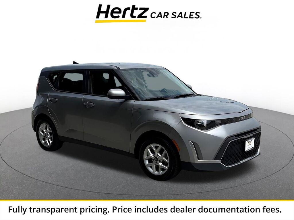 2025 Kia Soul LX — photo 1 of 13