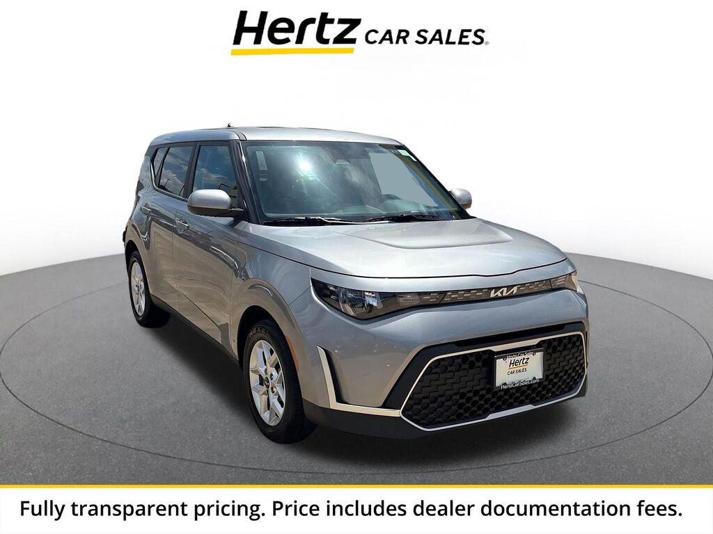 2025 Kia Soul LX — photo 1 of 13