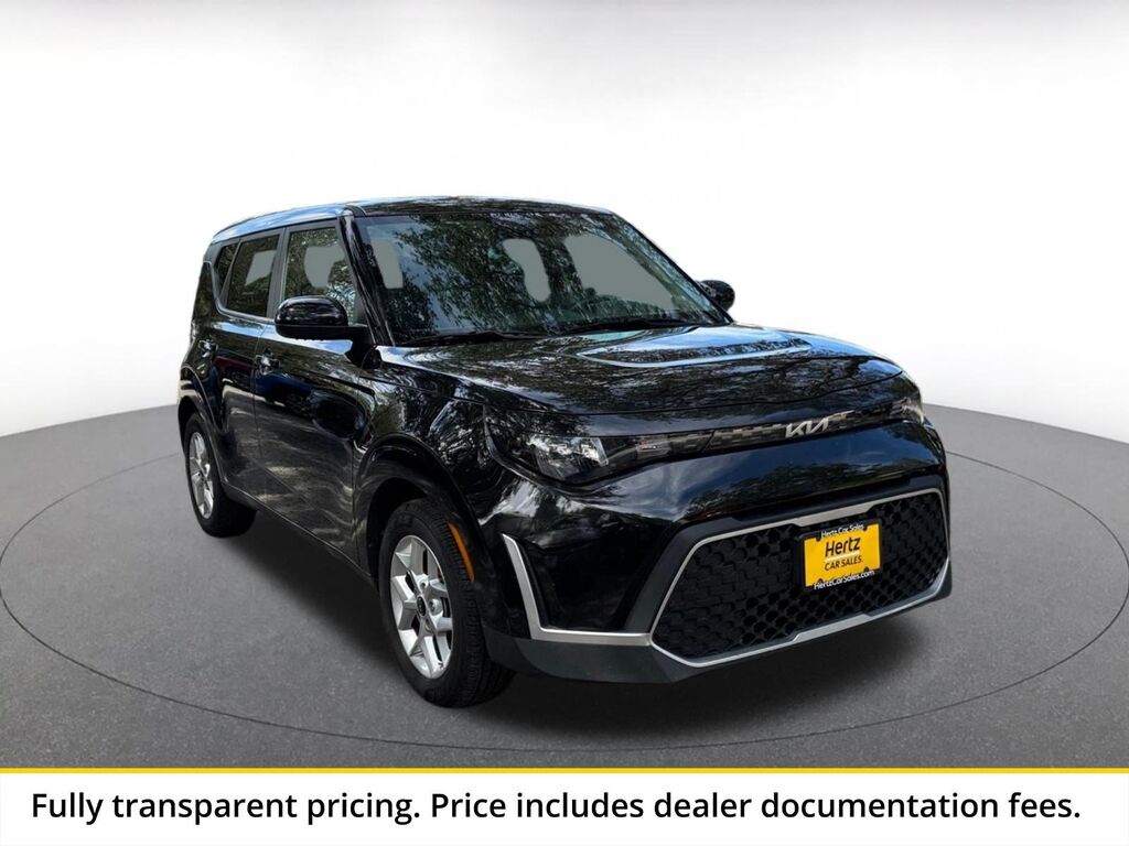 2025 Kia Soul LX — photo 1 of 11