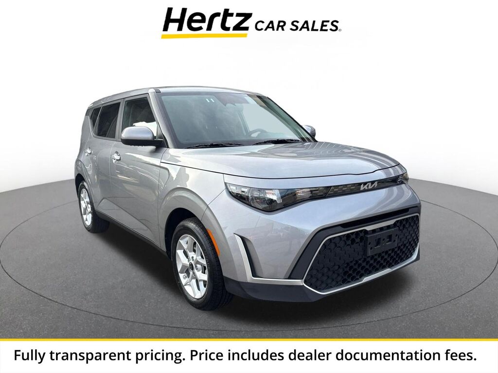 2025 Kia Soul LX — photo 1 of 13