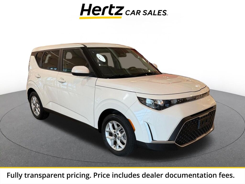 2025 Kia Soul LX — photo 1 of 11