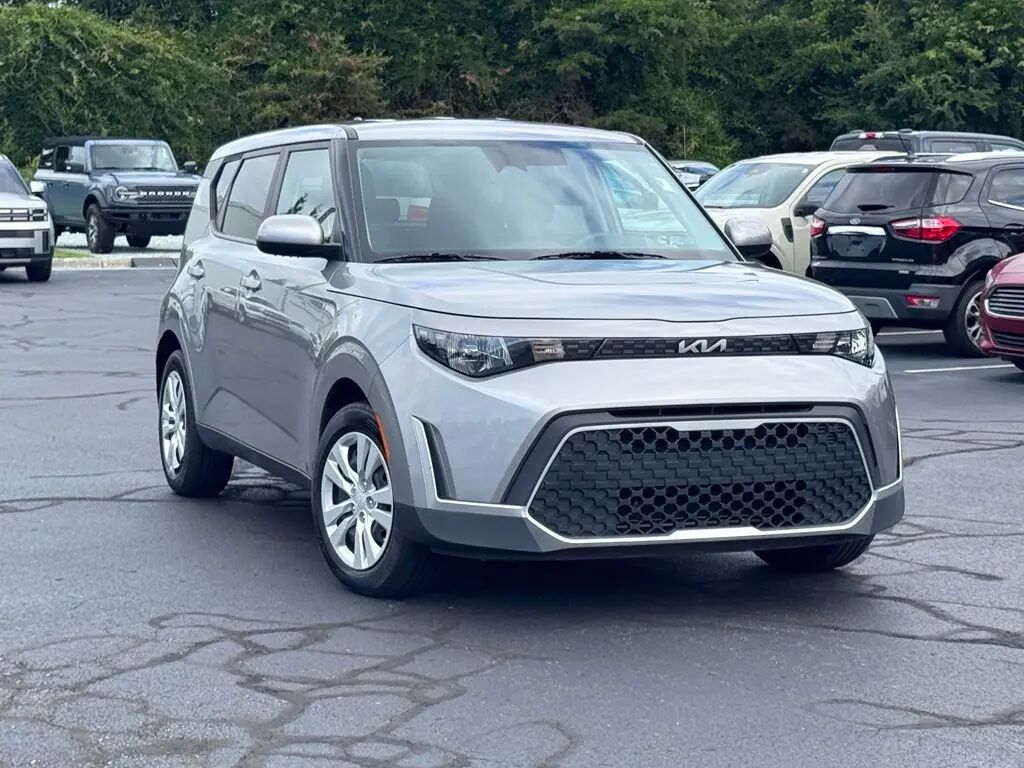 2023 Kia Soul LX — photo 1 of 13