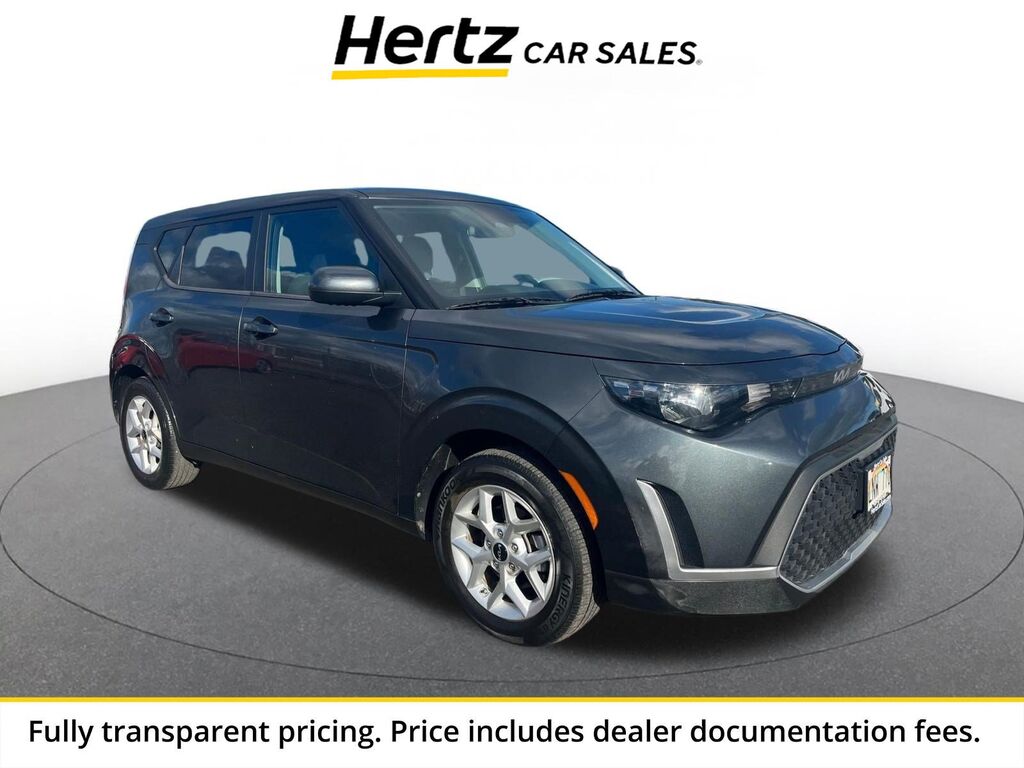 2025 Kia Soul LX — photo 1 of 11