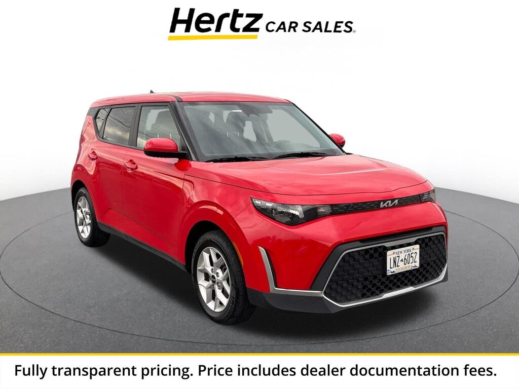 2025 Kia Soul LX — photo 1 of 11