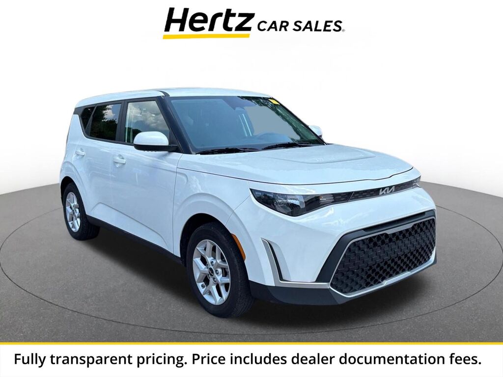 2025 Kia Soul LX — photo 1 of 11