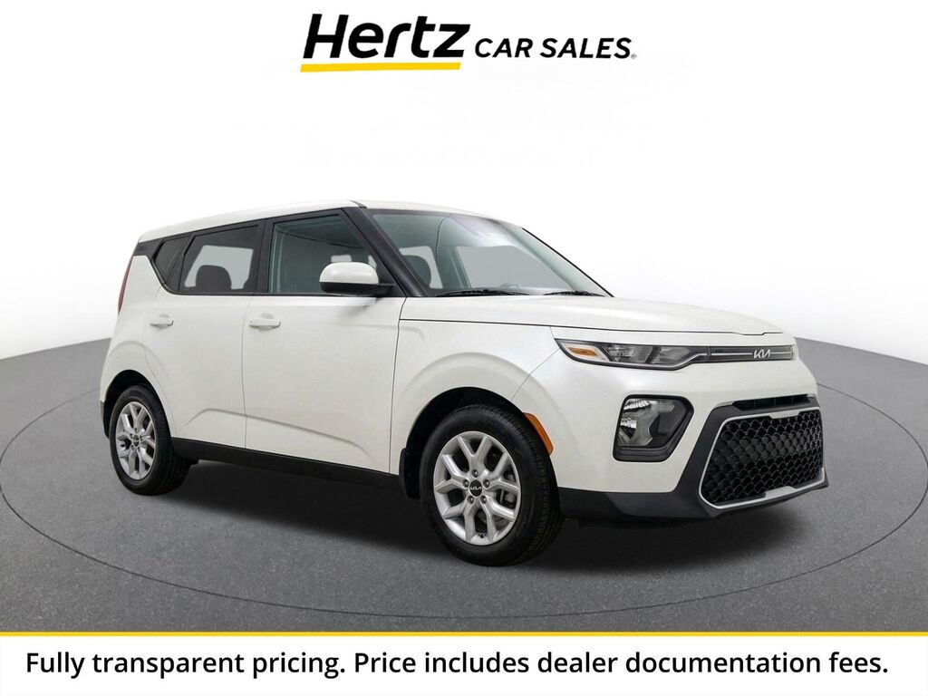 2025 Kia Soul LX — photo 1 of 10