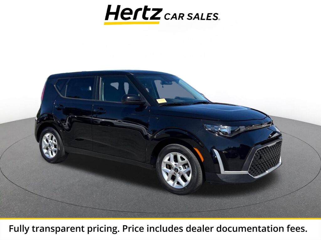 2025 Kia Soul LX — photo 1 of 11