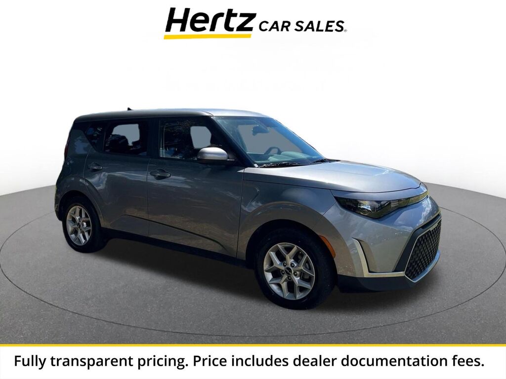 2025 Kia Soul LX — photo 1 of 11