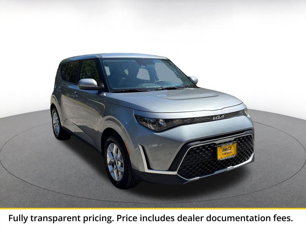 2025 Kia Soul LX — photo 1 of 11