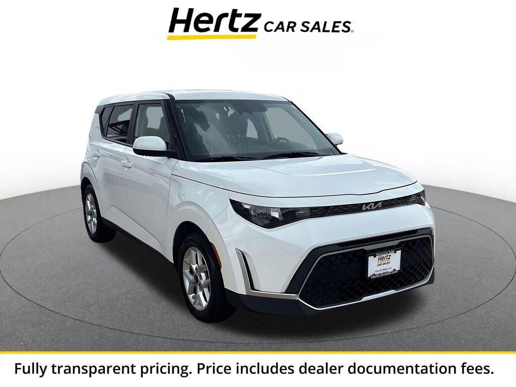2025 Kia Soul LX — photo 1 of 13