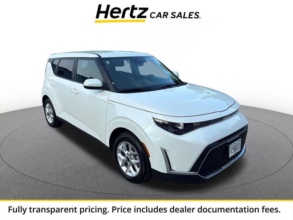 2025 Kia Soul LX — photo 1 of 11