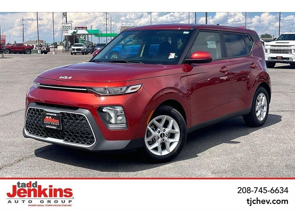 2022 Kia Soul LX — photo 1 of 1