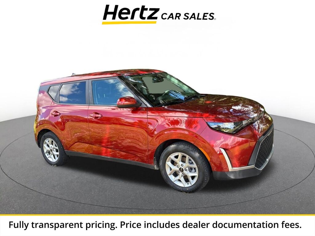 2025 Kia Soul LX — photo 1 of 11