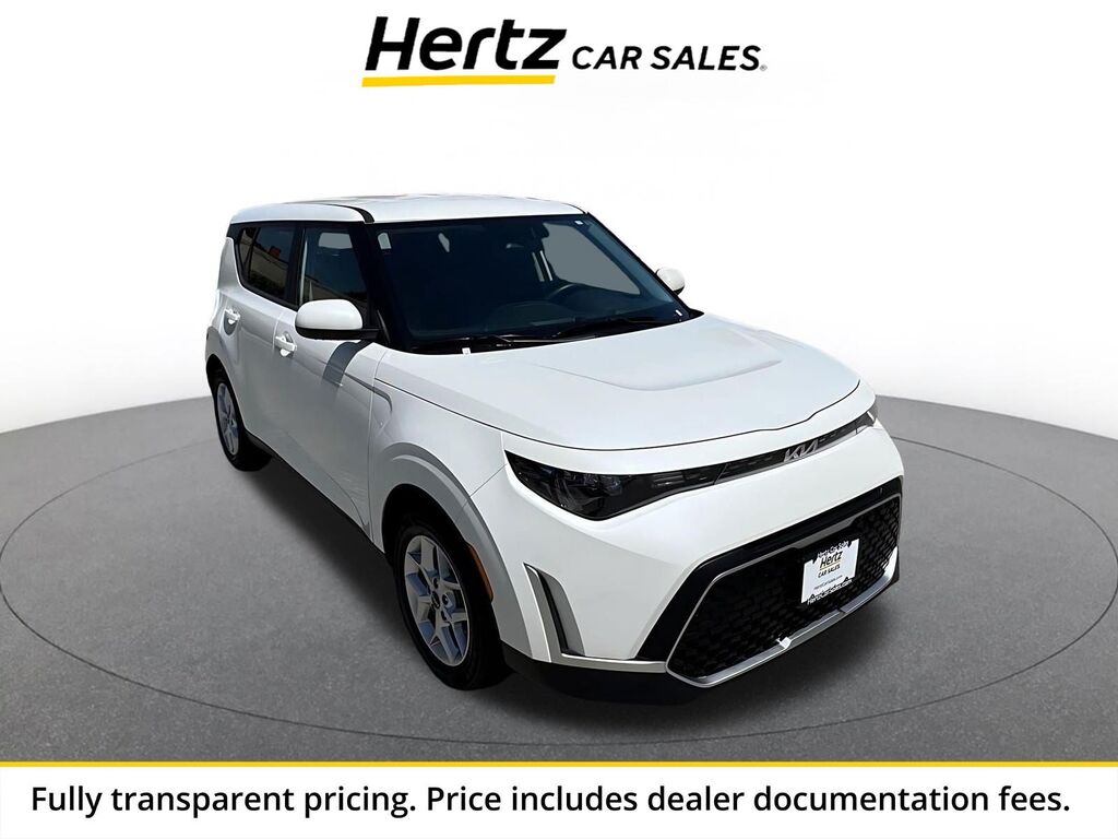 2025 Kia Soul LX — photo 1 of 11