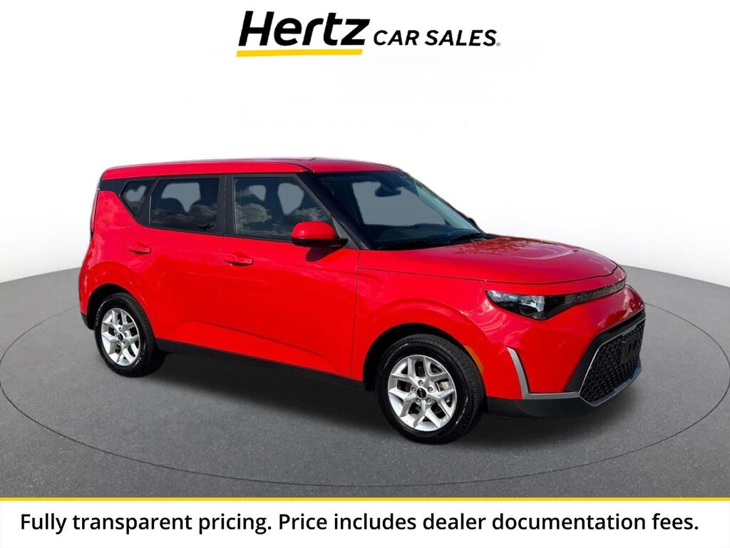 2025 Kia Soul LX — photo 1 of 11