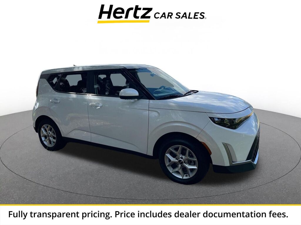 2025 Kia Soul LX — photo 1 of 11