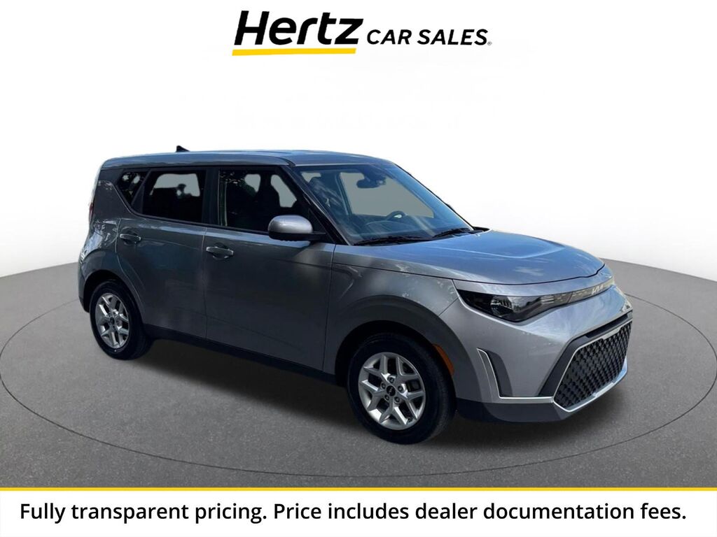 2025 Kia Soul LX — photo 1 of 11