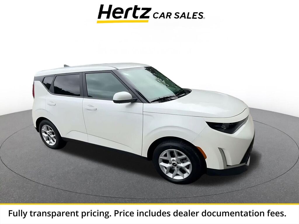 2025 Kia Soul LX — photo 1 of 11