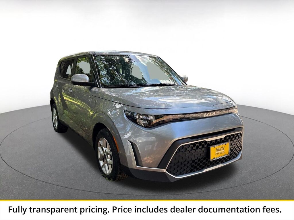 2025 Kia Soul LX — photo 1 of 11
