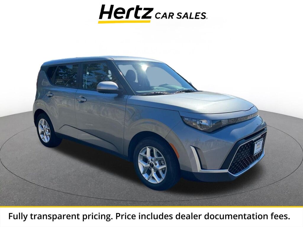 2025 Kia Soul LX — photo 1 of 11