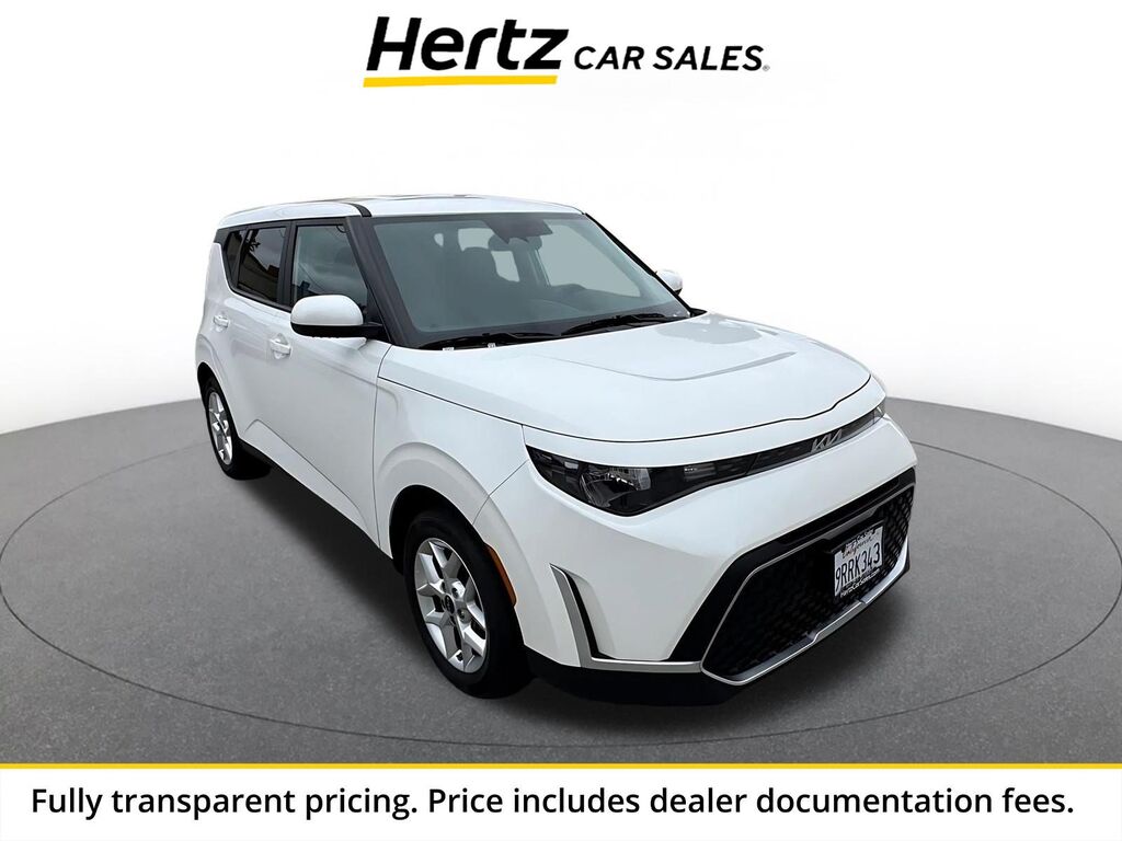 2025 Kia Soul LX — photo 1 of 13