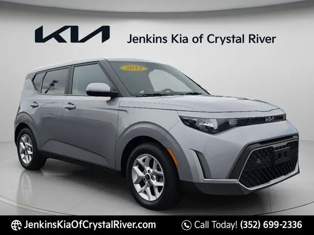 2023 Kia Soul LX — photo 1 of 13
