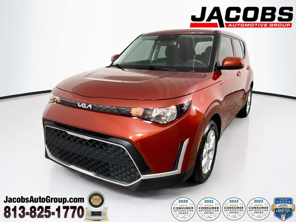 2025 Kia Soul LX — photo 1 of 13