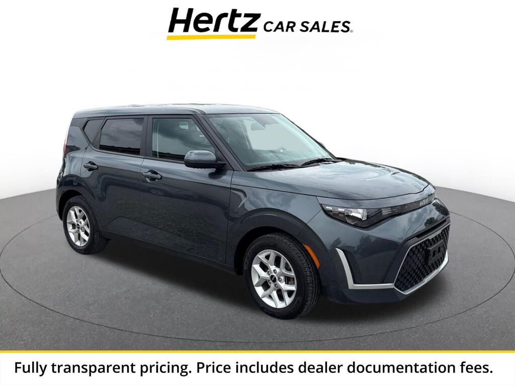 2025 Kia Soul LX — photo 1 of 13