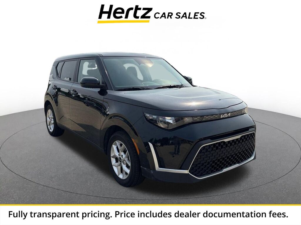 2025 Kia Soul LX — photo 1 of 11