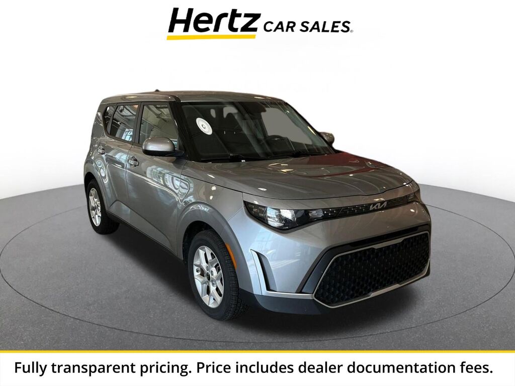 2025 Kia Soul LX — photo 1 of 13