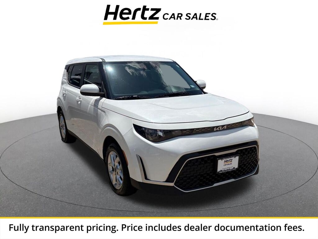 2025 Kia Soul LX — photo 1 of 13