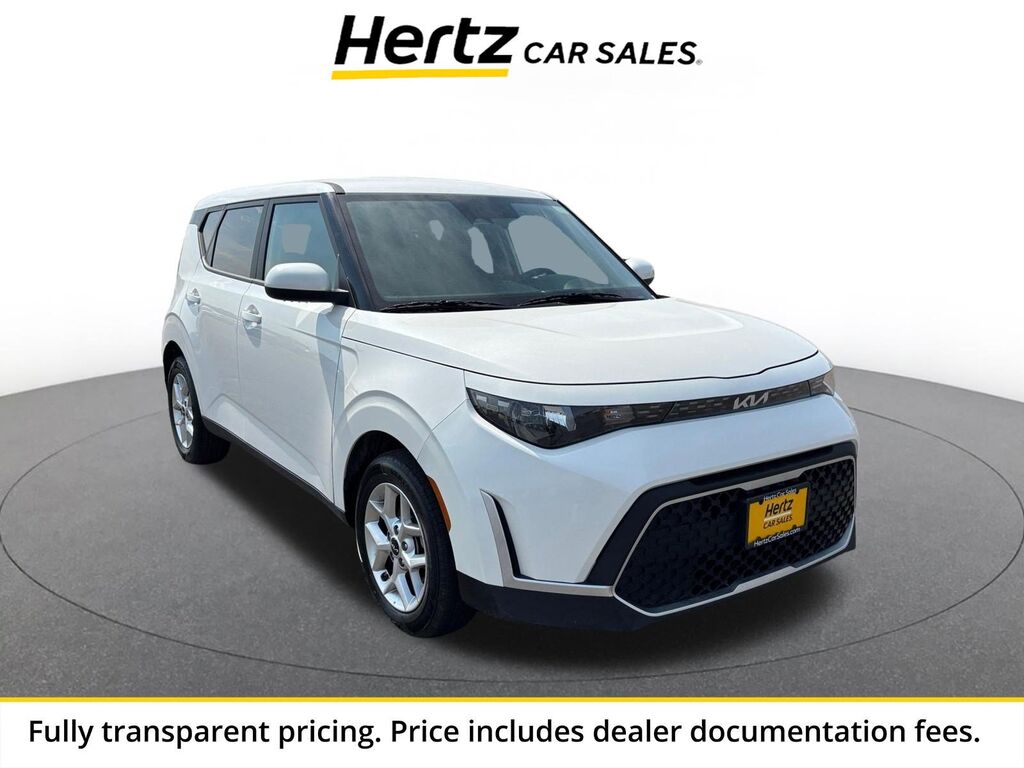 2025 Kia Soul LX — photo 1 of 13