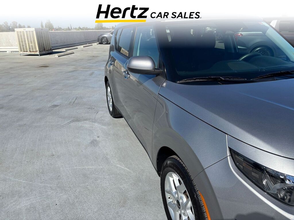 2025 Kia Soul LX — photo 1 of 1