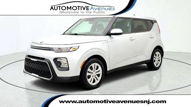 2021 Kia Soul LX — photo 1 of 1