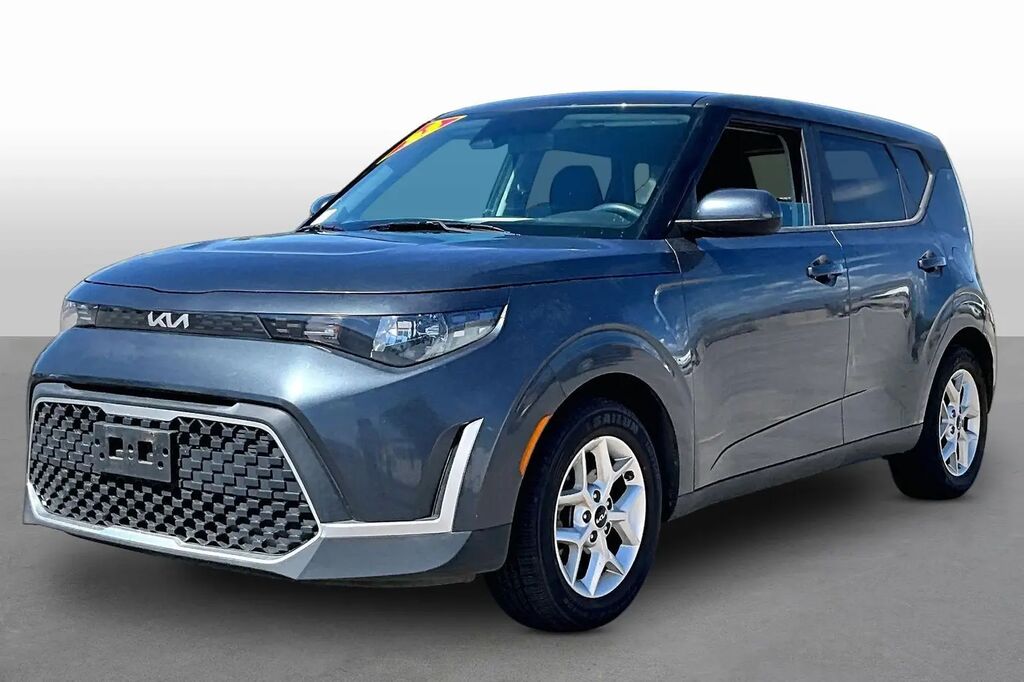 2023 Kia Soul LX — photo 1 of 13
