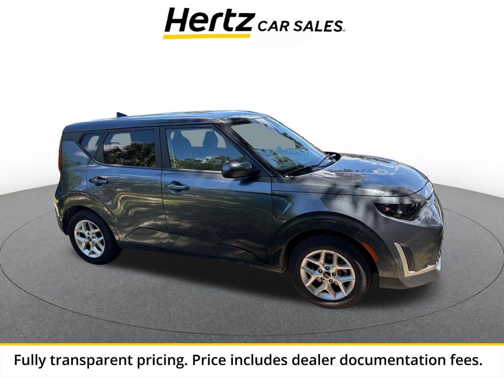 2025 Kia Soul LX — photo 1 of 11