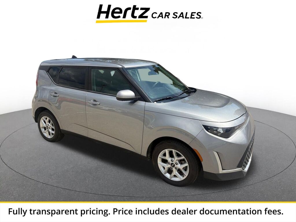 2025 Kia Soul LX — photo 1 of 11