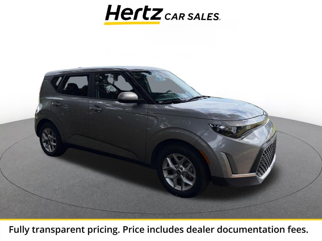 2025 Kia Soul LX — photo 1 of 11