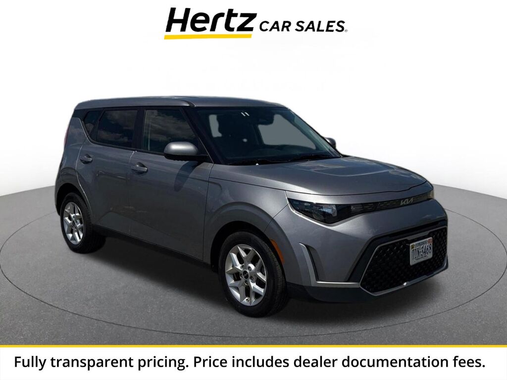 2025 Kia Soul LX — photo 1 of 11