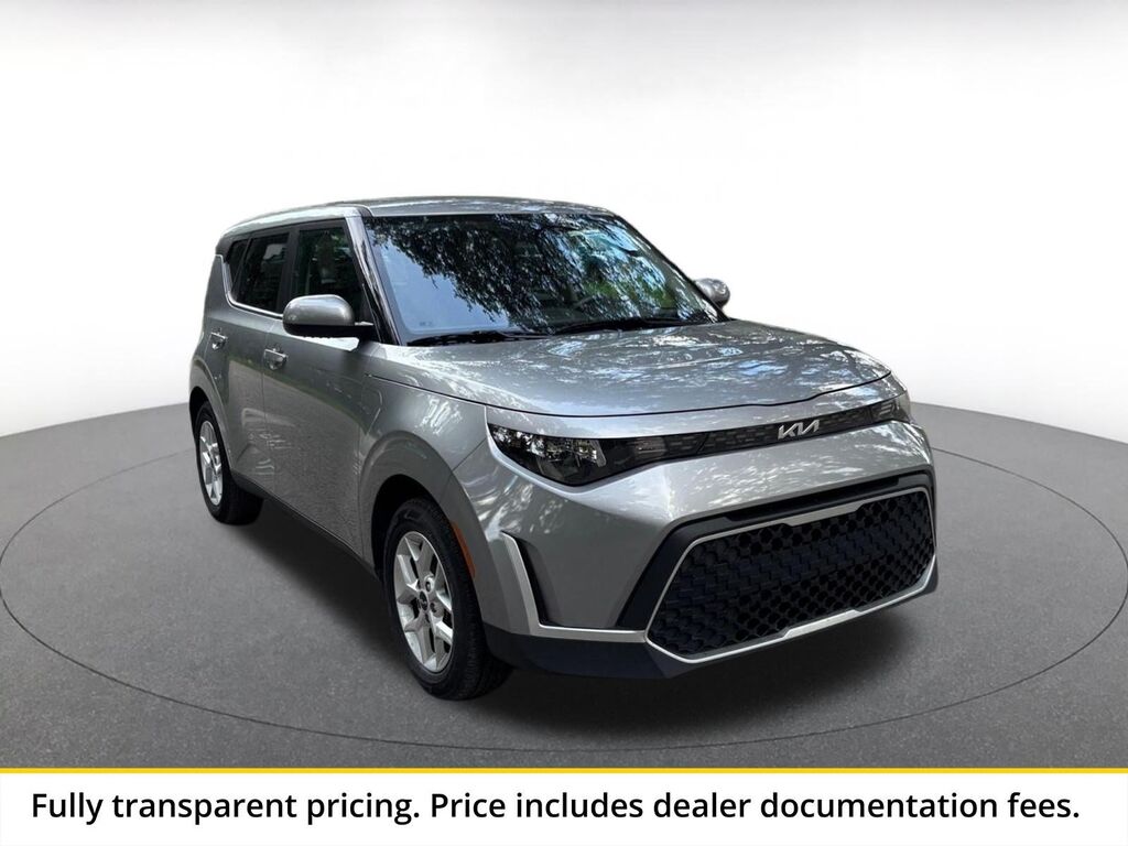 2025 Kia Soul LX — photo 1 of 1