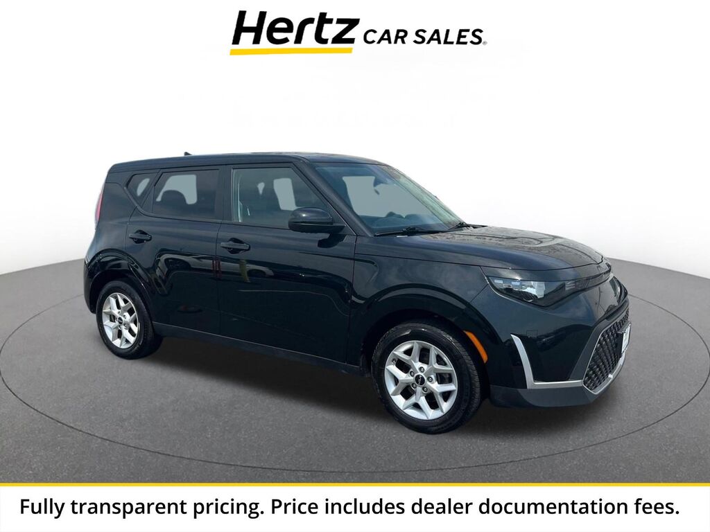 2025 Kia Soul LX — photo 1 of 11