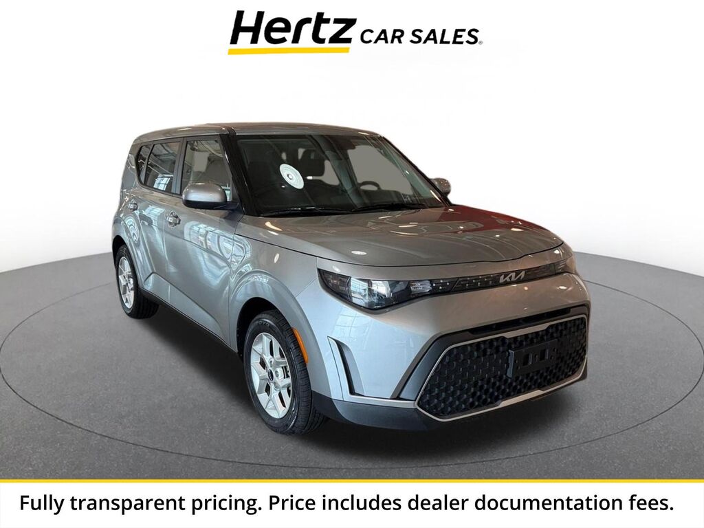 2025 Kia Soul LX — photo 1 of 11