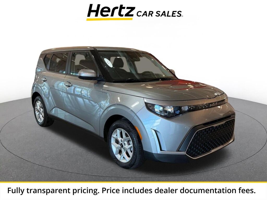 2025 Kia Soul LX — photo 1 of 11